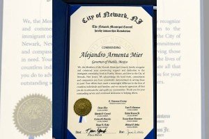 Ayuntamiento de Newark reconoce a Alejandro Armenta por su apoyo a la comunidad migrante