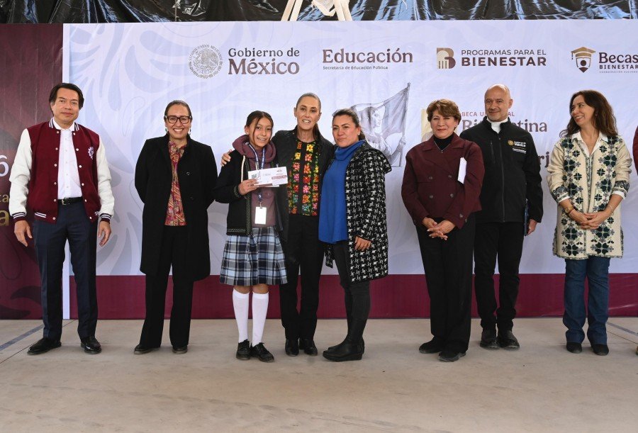 “Ya nadie les puede quitar la beca a los estudiantes de secundaria, es un derecho permanente”: presidenta Sheinbaum