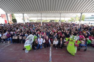 Pepe Chedraui realizó entrega masiva de “Alimentación Imparable” en Agua Santa