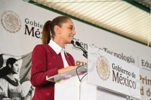 Todos los estudiantes de la Universidad Nacional Rosario Castellanos recibir&aacute;n la beca Gertrudis Bocanegra: Claudia Sheinbaum