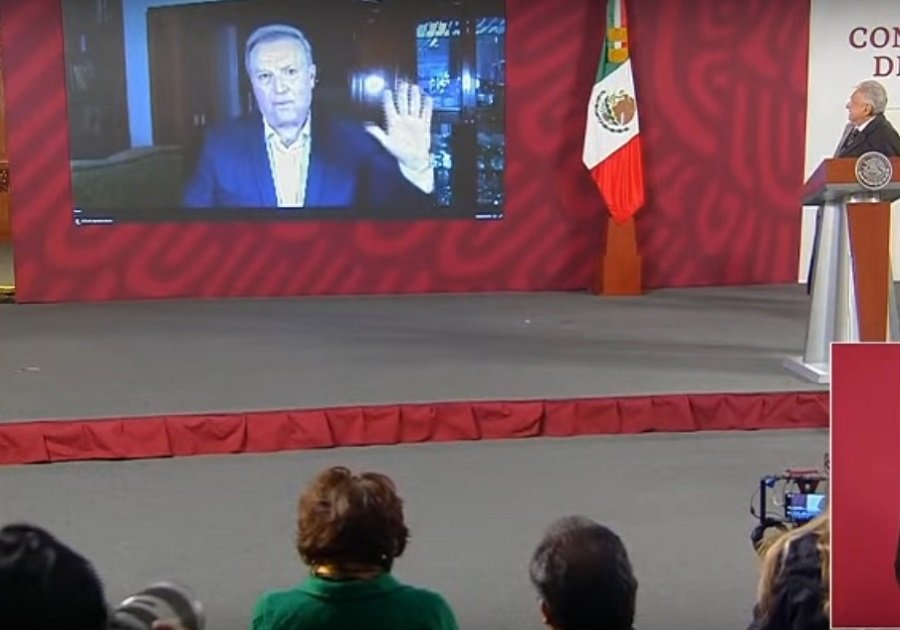 AMLO en la ma&ntilde;anera 