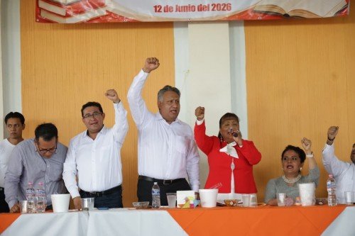 Reconoce diputado P&aacute;vel Gaspar labor de maestras y maestros de la Mixteca Poblana