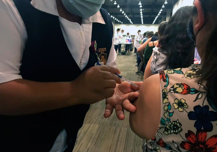 Aplicará Salud primeras y segundas dosis en 25 municipios del interior del estado