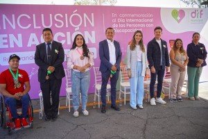 Entreg&oacute; DIF de Texmelucan 7 sillas de rueda a personas vulnerables