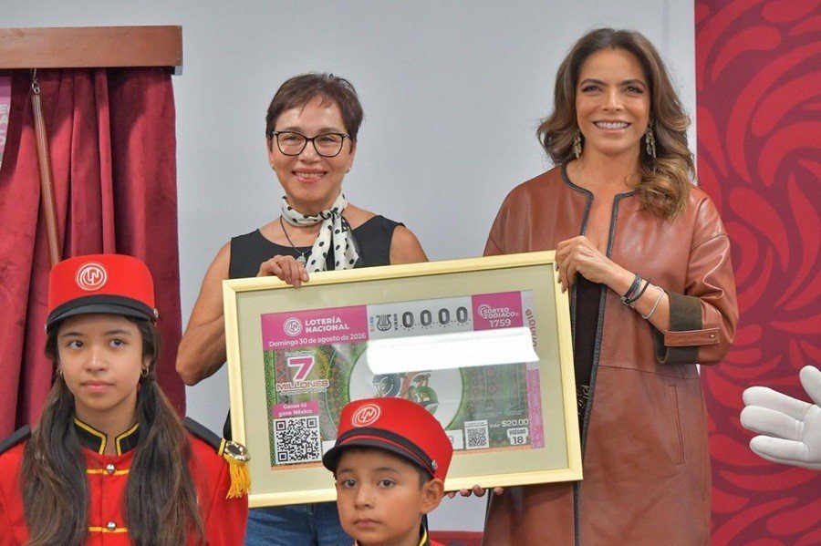 Semarnat, Conanp y Loter&iacute;a Nacional develan billete por los 26 a&ntilde;os de la instituci&oacute;n dedicada a proteger el patrimonio natural del pa&iacute;s