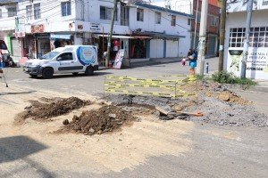 Gobierno estatal denuncia falta de planeación de Agua de Puebla al destruir calles pavimentadas