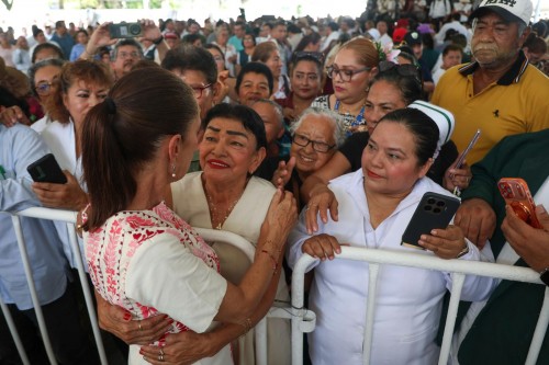 Presidenta Claudia Sheinbaum realiza gira de supervisi&oacute;n y di&aacute;logo por hospitales del IMSS-Bienestar en Quintana Roo, Yucat&aacute;n y Campeche