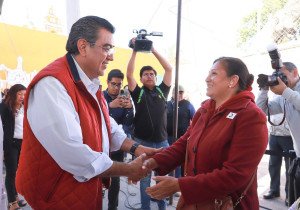 Consolida gobierno de Puebla asistencia social en juntas auxiliares: Sergio Salom&oacute;n