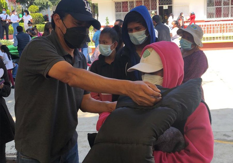 Mantiene SEDIF apoyos a familias afectadas en Xochimehuacan