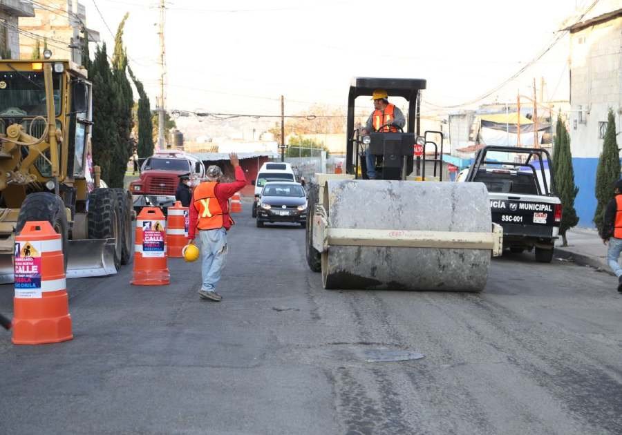 Inicia Ayuntamiento 3 obras viales en colonias del sur