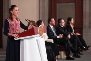 Sheinbaum presenta programa para jóvenes investigadores en el exterior
