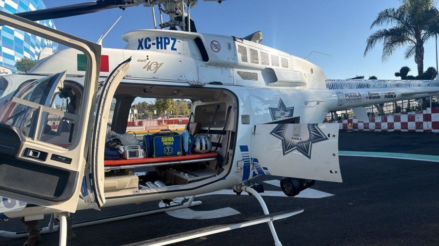Con traslado a&eacute;reo, Gobierno de Puebla garantiza atenci&oacute;n especializada a joven lesionado