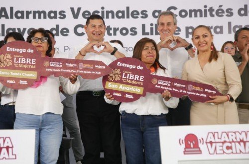 Gobierno estatal entrega nuevos centros de apoyo a mujeres en San Aparicio y Santo Tomás Chautla