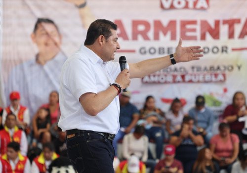 Seguridad interestatal y obra p&uacute;blica en Venustiano Carranza ofrece Armenta