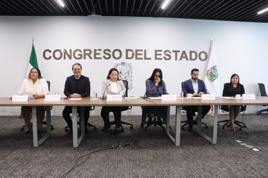 Presentan iniciativa para fortalecer y ampliar las atribuciones del Comité de Atención Ciudadana del Congreso
