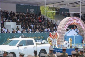 En unidad, con patriotismo y orden se realiz&oacute; el desfile del 5 de Mayo