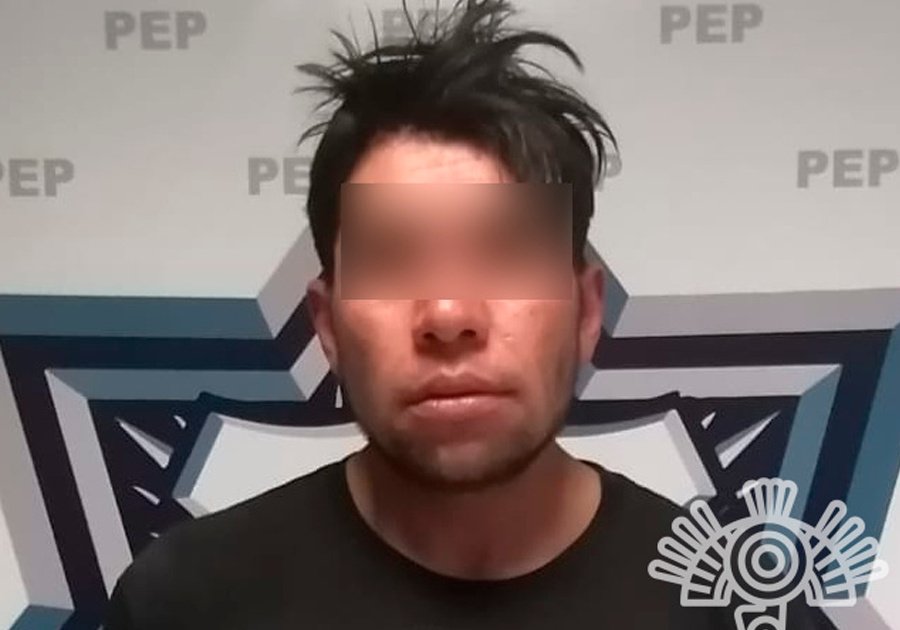 Policía Estatal detiene a dos presuntos responsables del robo de una motocicleta