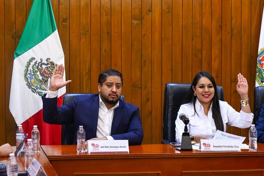 Jos&eacute; Alcudia respalda la continuidad del proyecto que encabeza Tonantzin Fern&aacute;ndez en San Pedro Cholula