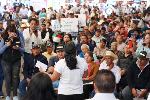 Con cercan&iacute;a y escucha, gobierno estatal detona campo de microrregi&oacute;n de Tehuac&aacute;n