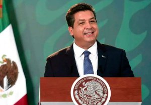 Nunca claudicaré, asegura García Cabeza de Vaca