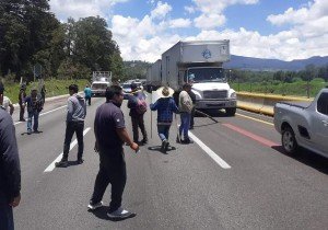 Segob llama al di&aacute;logo ante posible bloqueo de transportistas y productores