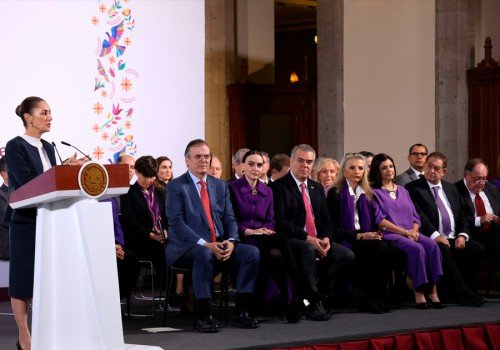 Claudia Sheinbaum presenta consejo para impulsar relocalizaci&oacute;n y desarrollo econ&oacute;mico