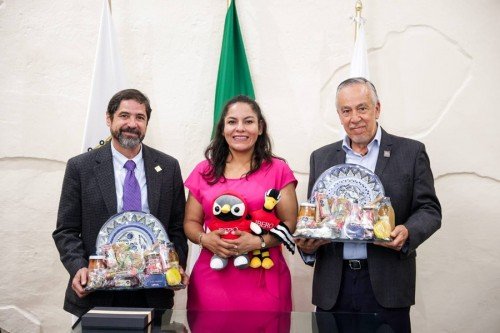 Fortalece Lupita Cuautle vinculaci&oacute;n con Universidad Ibero Puebla