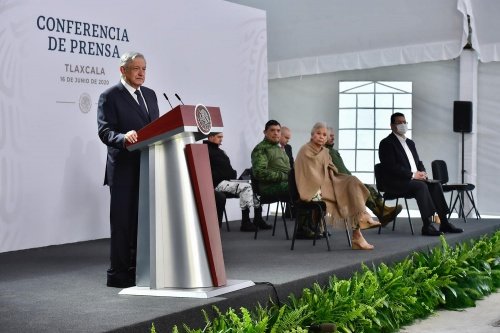 AMLO descarta bajar IVA; asegura que no está “chocheando”