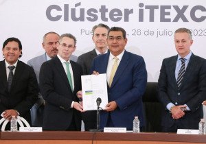 Con integración de clúster de la industria textil y confección, gobierno estatal promueve crecimiento de Puebla