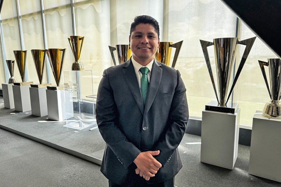 Omar Muñoz firma convenio de colaboración con la FEMEXFUT