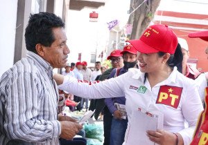 Liz Sánchez toca corazones de los poblanos durante su campaña