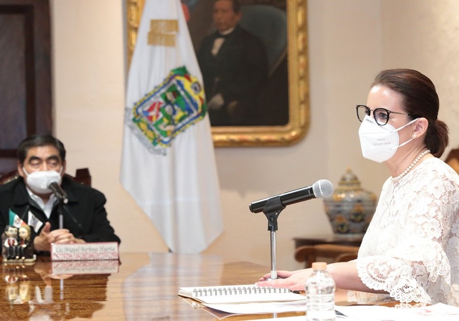 Ana Lucía Hill Mayoral y Miguel Barbosa Huerta