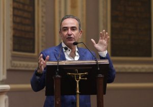 Estefan: alcaldes de Acatlán y Tecamachalco deben explicar su presunta relación con criminales