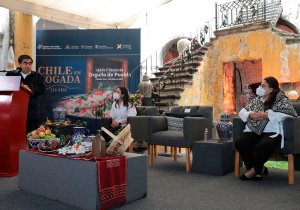 Chile en Nogada resalta talento y riqueza de cocina poblana: MBH