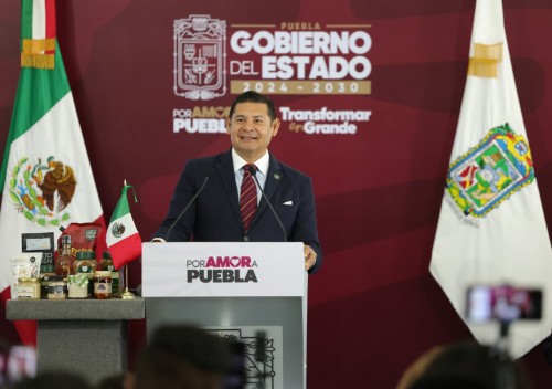 Modernizaci&oacute;n del Aeropuerto Hermanos Serd&aacute;n proyecta a Puebla hacia 2030: Armenta Mier