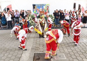 Rinde Gobierno del Estado homenaje a la joven voladora Rita Torres