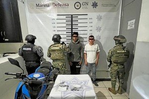 Seguridad p&uacute;blica de Texmelucan y marina aseguran a dos sujetos por portaci&oacute;n de armas de fuego