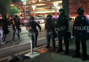 Tiroteo en centro comercial de Arizona, deja una adolescente muerta