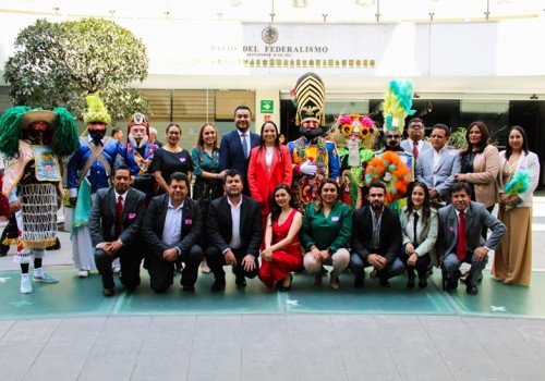 El Carnaval de Huejotzingo llega al Senado de la Rep&uacute;blica