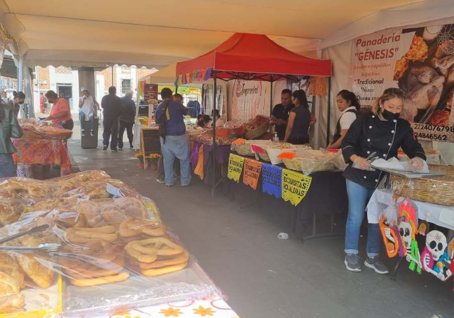 Por temporada de muertos permiten venta de antojitos en El Carmen