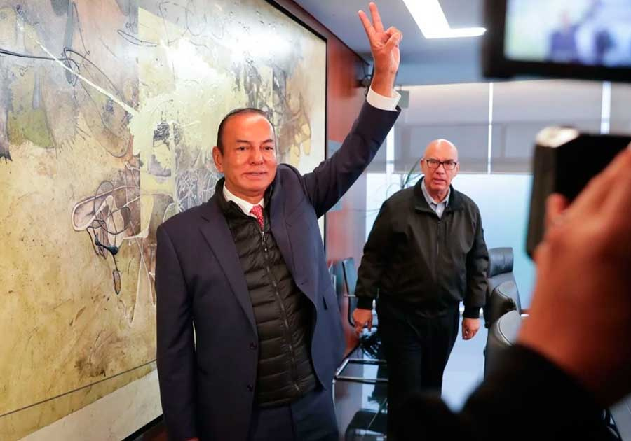 Acusa Del R&iacute;o al gobierno y fiscal&iacute;a de Veracruz de lo que le pase a &eacute;l o su familia