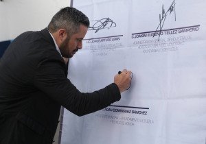 Ayuntamiento capitalino y Agua de Puebla firman convenio para regular descargas residuales del rastro municipal