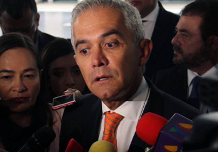 Inhabilitan a Mancera; dice que impugnará