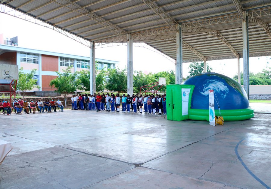 Imparte CEASPUE pl&aacute;ticas sobre cultura del agua y acciones de desinfecci&oacute;n en Chiautla