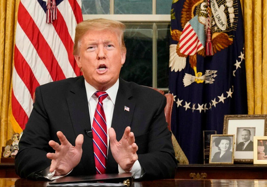 Trump apunta a deportar familias y personas con protecciones migratorias