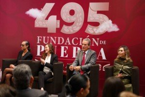 Entrega Pepe Chedraui premios al m&eacute;rito ciudadano en artes, cultura y patrimonio cultural