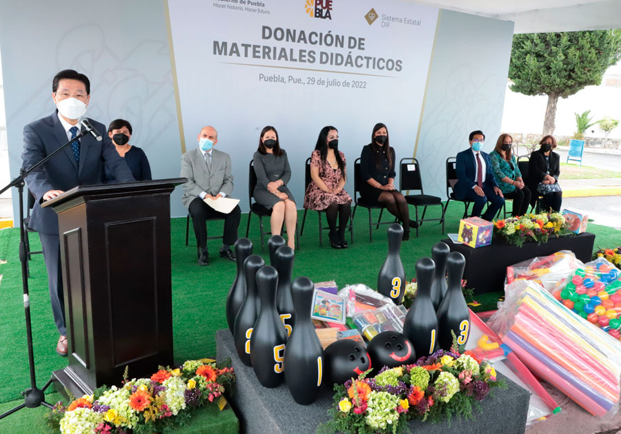 Recibe SEDIF donaci&oacute;n de materiales educativos y juguetes por parte de la Fundaci&oacute;n WELOVEU