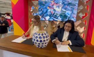 Firma Gobierno de Puebla convenio con Viajes Palacio