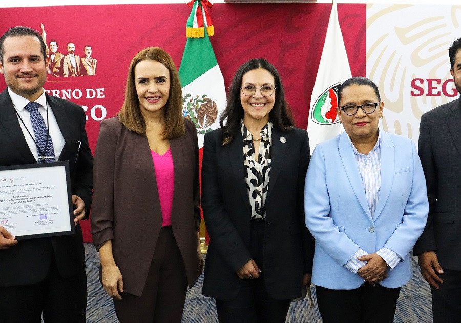 Acredita Gobierno Federal al Centro de Evaluaci&oacute;n y Control de Confianza de Puebla