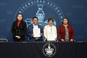 Encabeza Lilia Cedillo firma de convenio con Secretaría de Infraestructura